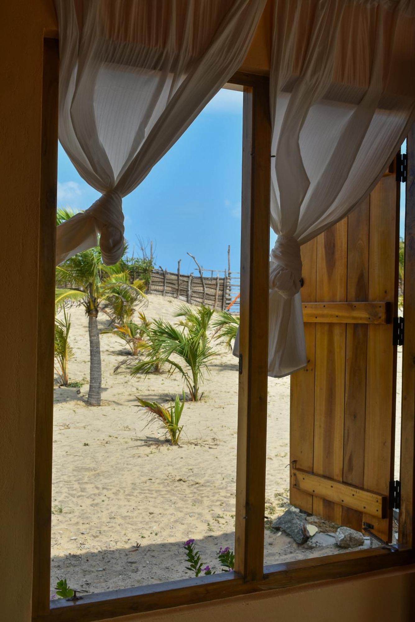 Salty Alchemy Apartment Vịnh Arugam Ngoại thất bức ảnh